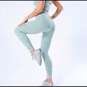 HIGH WAIST SEAMLESS CAMO PRINT LEGGING-GREAT COMPRESSION & SQUAT PROOF